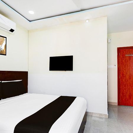 Super Hotel O At Home Hotel Darbar Hyderabad Exterior foto