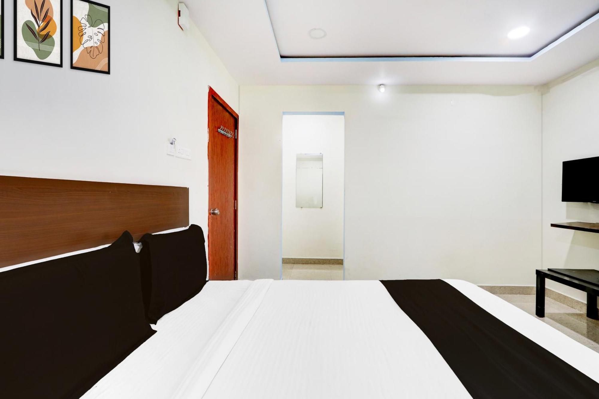 Super Hotel O At Home Hotel Darbar Hyderabad Exterior foto